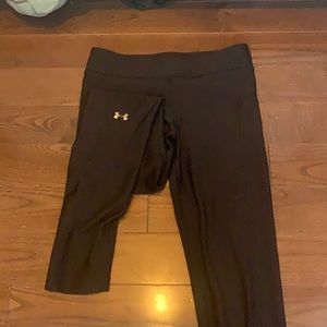 kids or small women’s under armour tights!